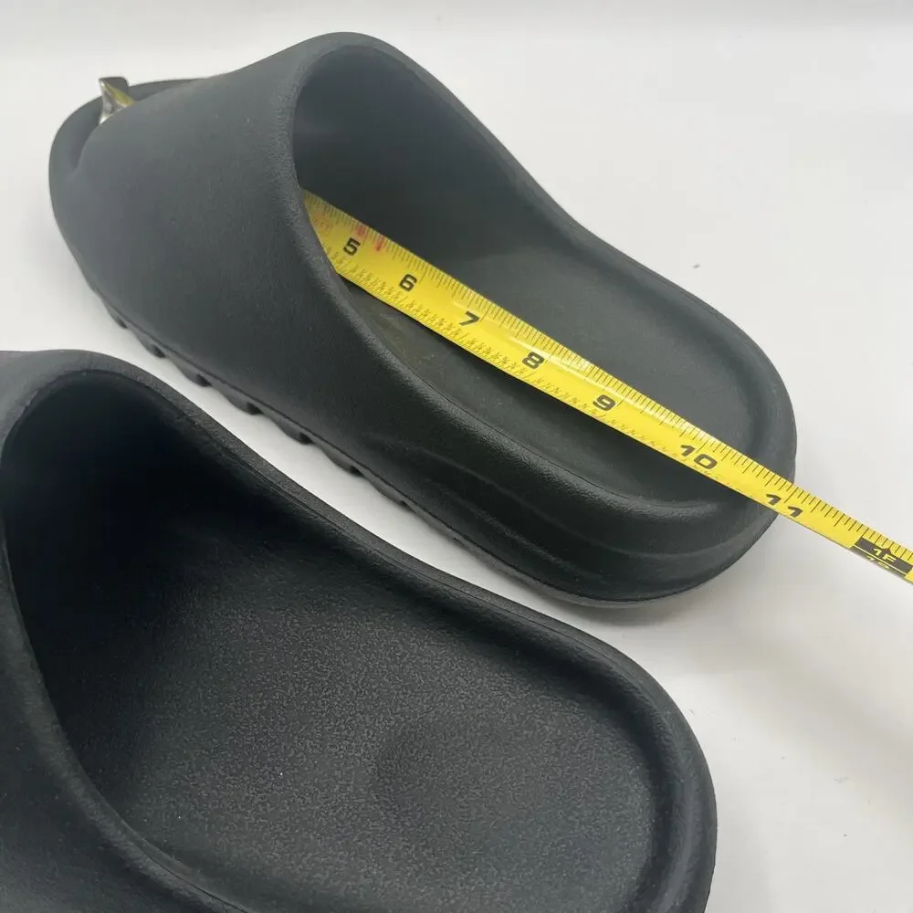 Yeezy YS-01 Slides size Men’s US 9 Black Color KNOW YOUR SIZE New With Bag